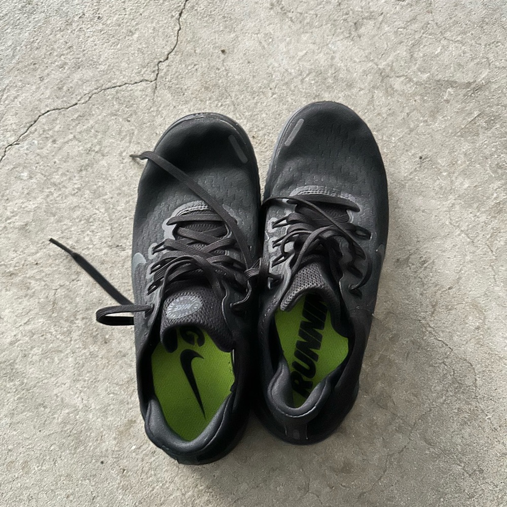Nike Free Runs